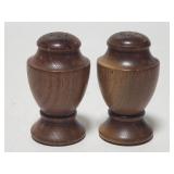 Wood salt/pepper shakers