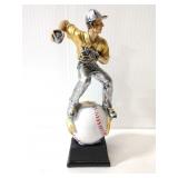 Lot of 18 new 7" baseball trophies