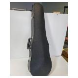 Hardshell violin case with bows