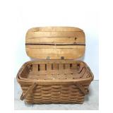 Old vintage woven picnic basket w/ tray