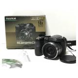 Fuji Film FinePix S2950 digital camera