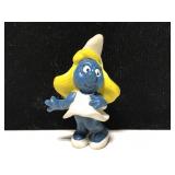 Small PVC Smurfette vintage figure toy