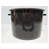 Graniteware stock pot