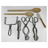 Vintage kitchen utensils / tools
