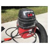 Shop Vac 1 gallon wet dry vac, works