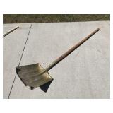 Montgomery wards scoop shovel