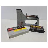 Craftsman stapler with staples