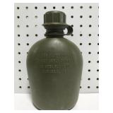 Plastic canteen bottle