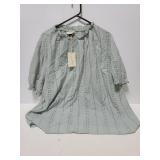 NWT Universal Threads 4x ladies top