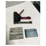Craftsman heavy duty staple gun w/ staples