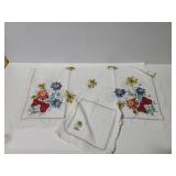 Small embroidered table cloth & 4 napkins
