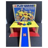 Vintage sandberg tootsie toy play garage