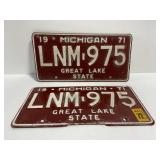 Pair of rare red matching 1971 MI license plates