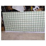 Green/yellow plaid table cloth