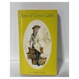 Vintage 1968 Anne of Green Gables soft cover book
