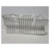 Storage bin with handles