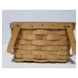 Basketville picnic basket