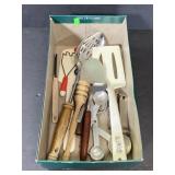 Lot of vintage kitchen utensils