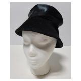 Vintage Glenover ladies felt hat