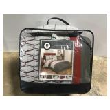 Brecken queen bed red/gray comforter set