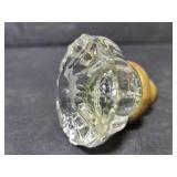Single glass knob