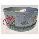 Hat box of vintage glass items