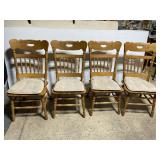 Set of 4 oak wood dining chairs