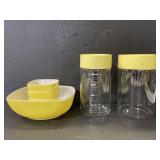 Yellow 6-piece Pyrex lot