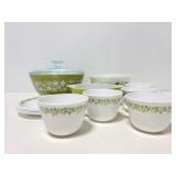 Pryrex/Corelle green daisy dish collection