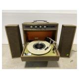 Vintage Silvertone portable record player, repair