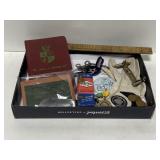 Lot box of vintage items