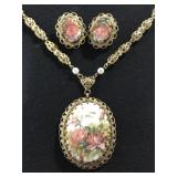 Filigree floral necklace & earring set