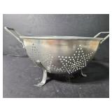 Aluminum colander