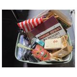 Box of assorted items