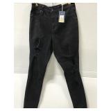 Universal Thread high-rise woman