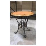 Wrought iron side table w/ wicker top 4191