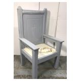 Vintage wood throne chair