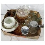 Assorted glassware lot