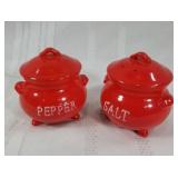 Vintage kettle salt & pepper shakers