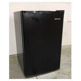Black and decker mini fridge