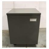Industrial rolling metal cabinet