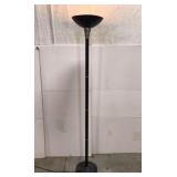 Torchiere floor lamp