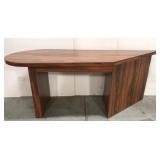 Modern style desk/table