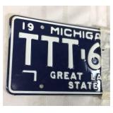 Pair of 1973 unused Michigan license plates