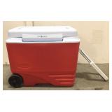 Rubbermaid cooler on wheels