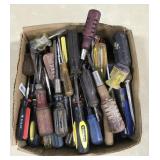 Flat screwdriver lot 106
