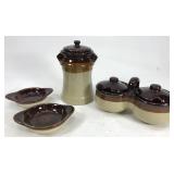 Stoneware cream and sugar set