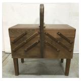 Strommen Bruk Hamar sewing chest with accessories