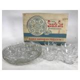 Anchor Hocking Early American snack set