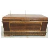 Vintage Roos Swertheart cedar chest